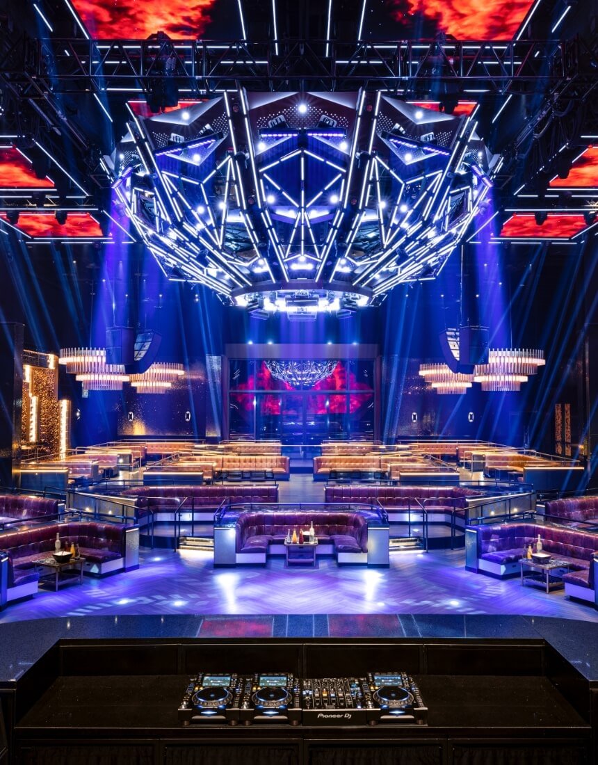 8k night club